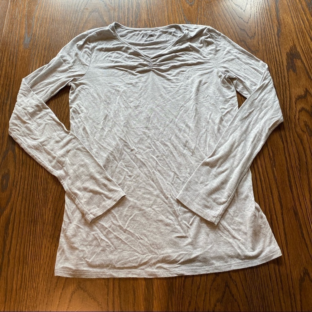 5/$20 Art Class long sleeve light gray top xl